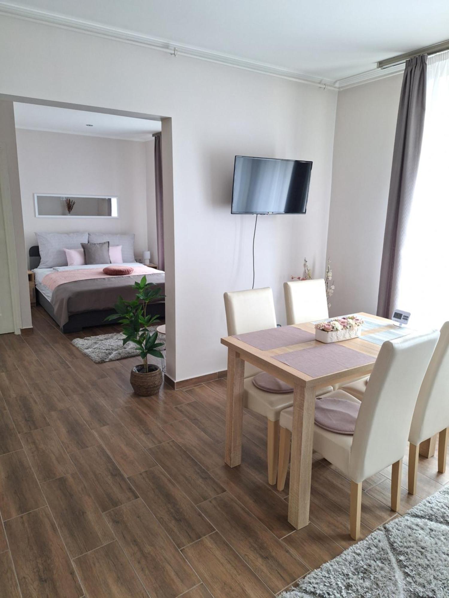 Varfal Apartman Eger Exterior foto