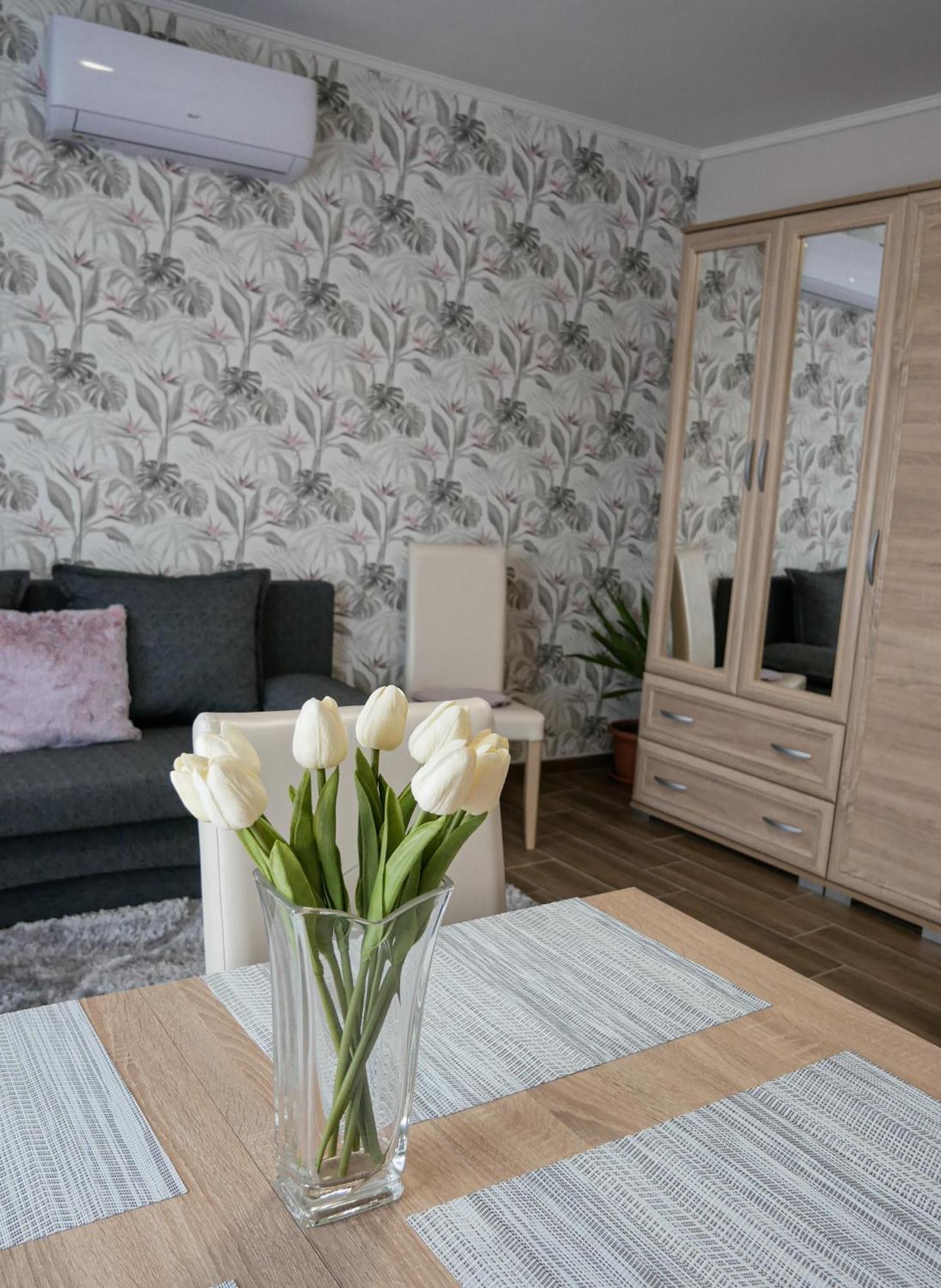 Varfal Apartman Eger Cameră foto